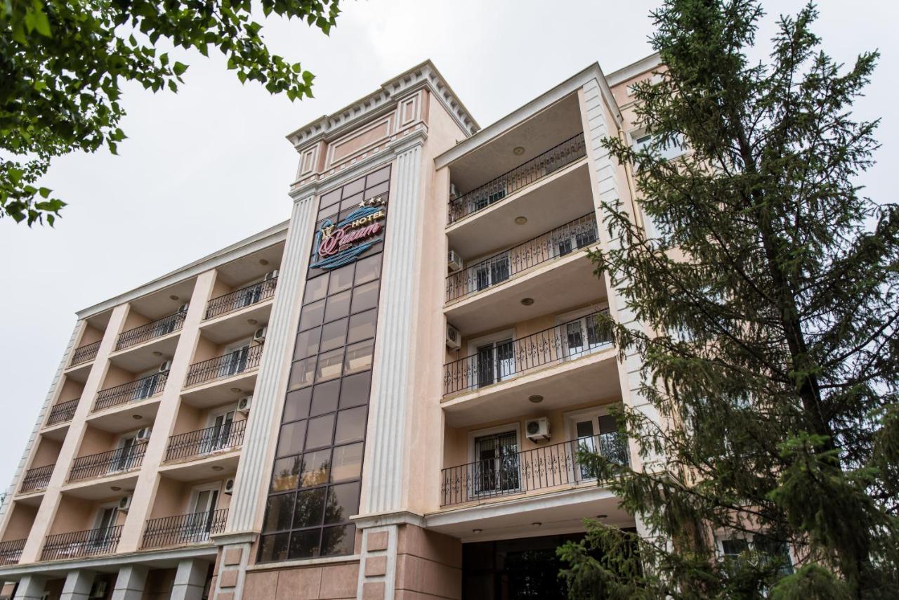 Rakhat Hotel Uralsk Exteriér fotografie