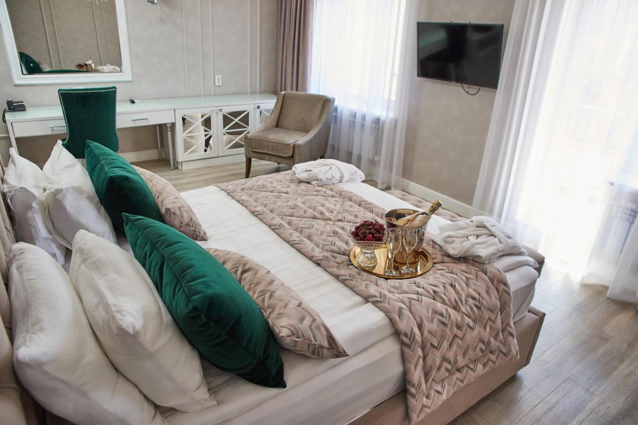 Rakhat Hotel Uralsk Exteriér fotografie